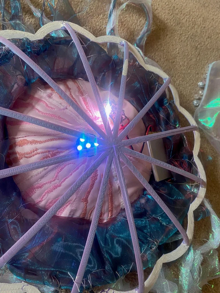 طريقة عمل قبعة قنديل البحر المميزة