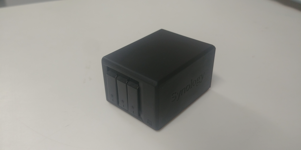 اصنع بنفسك جهاز تخزين شبكي ESP32 NAS صغير الحجم لكنه قوي