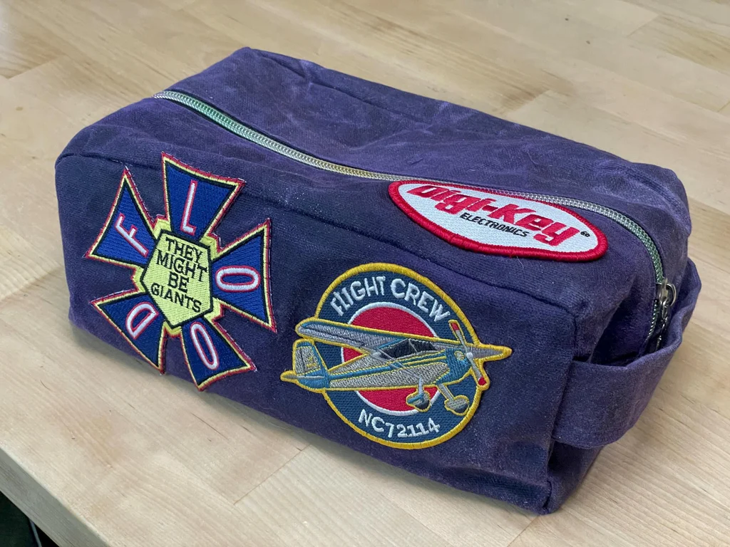 كيف تصنع حقيبة سفر صغيرة لحمل مستلزمات العناية الشخصية