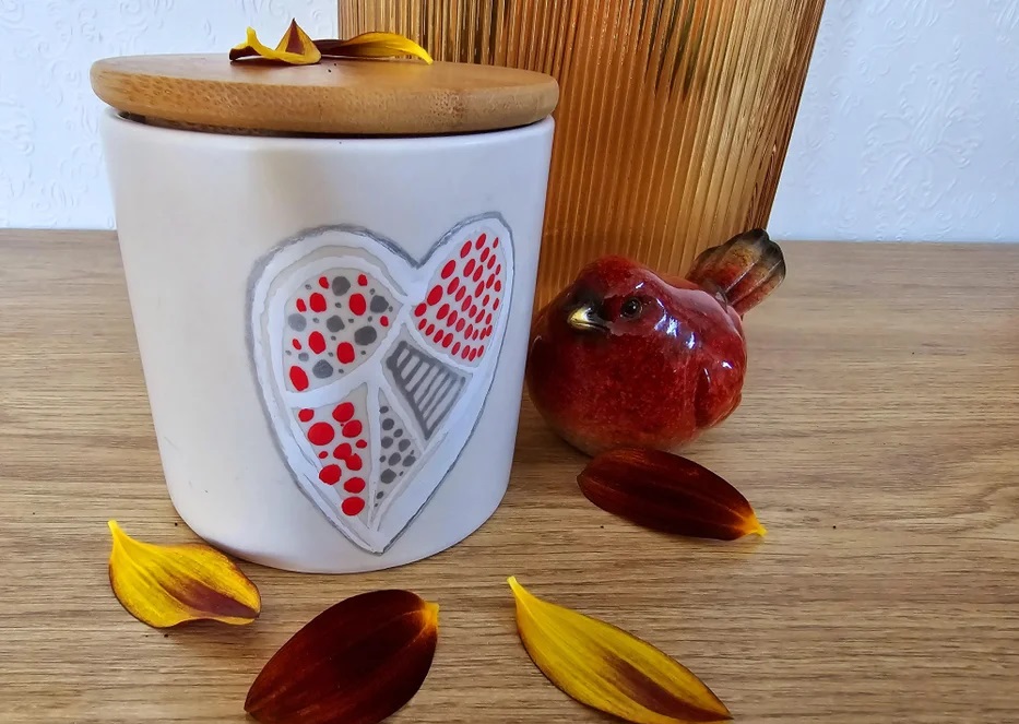 اصنع بنفسك وعاء حلوى مميز