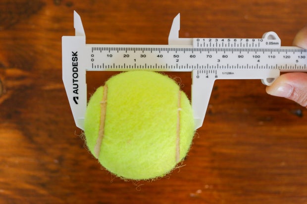 كيفية استخدام الفرجار (القدمة ذات الورنية)