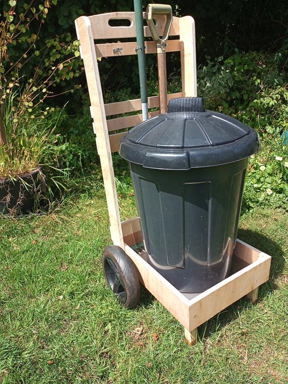 وحدة البستنة الذكية: حلول مبتكرة للمساحات الصغيرة